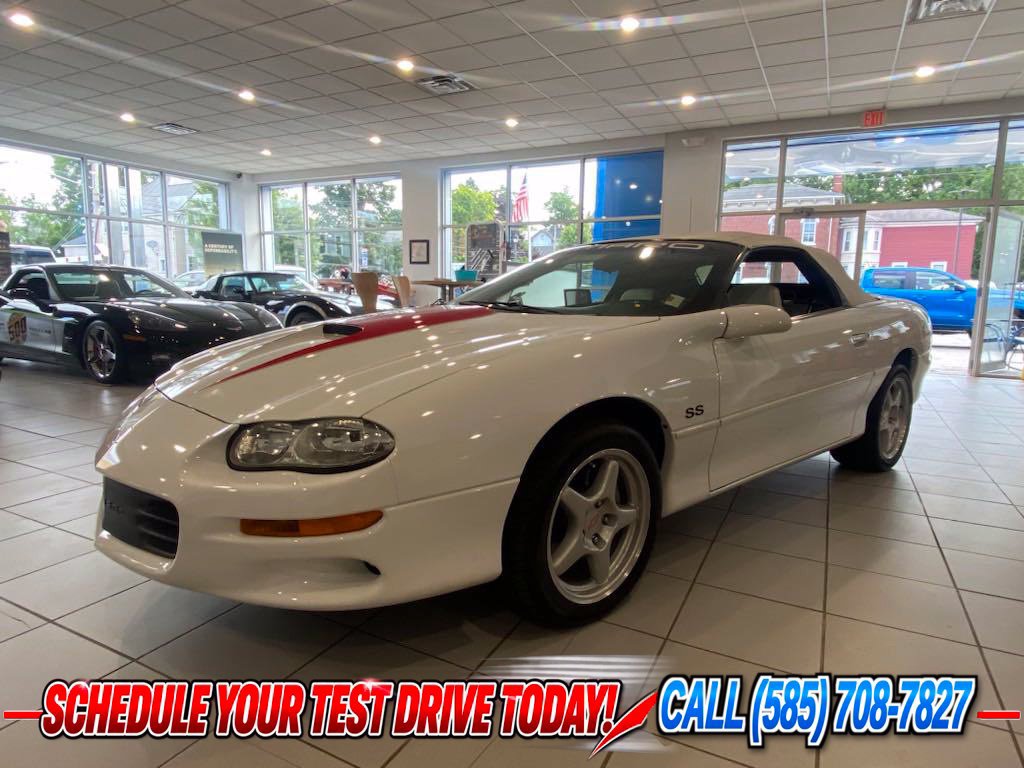 Used 1998 Chevrolet Camaro Z28 w/ SS Performance/Appearance Pkg RWD image 4