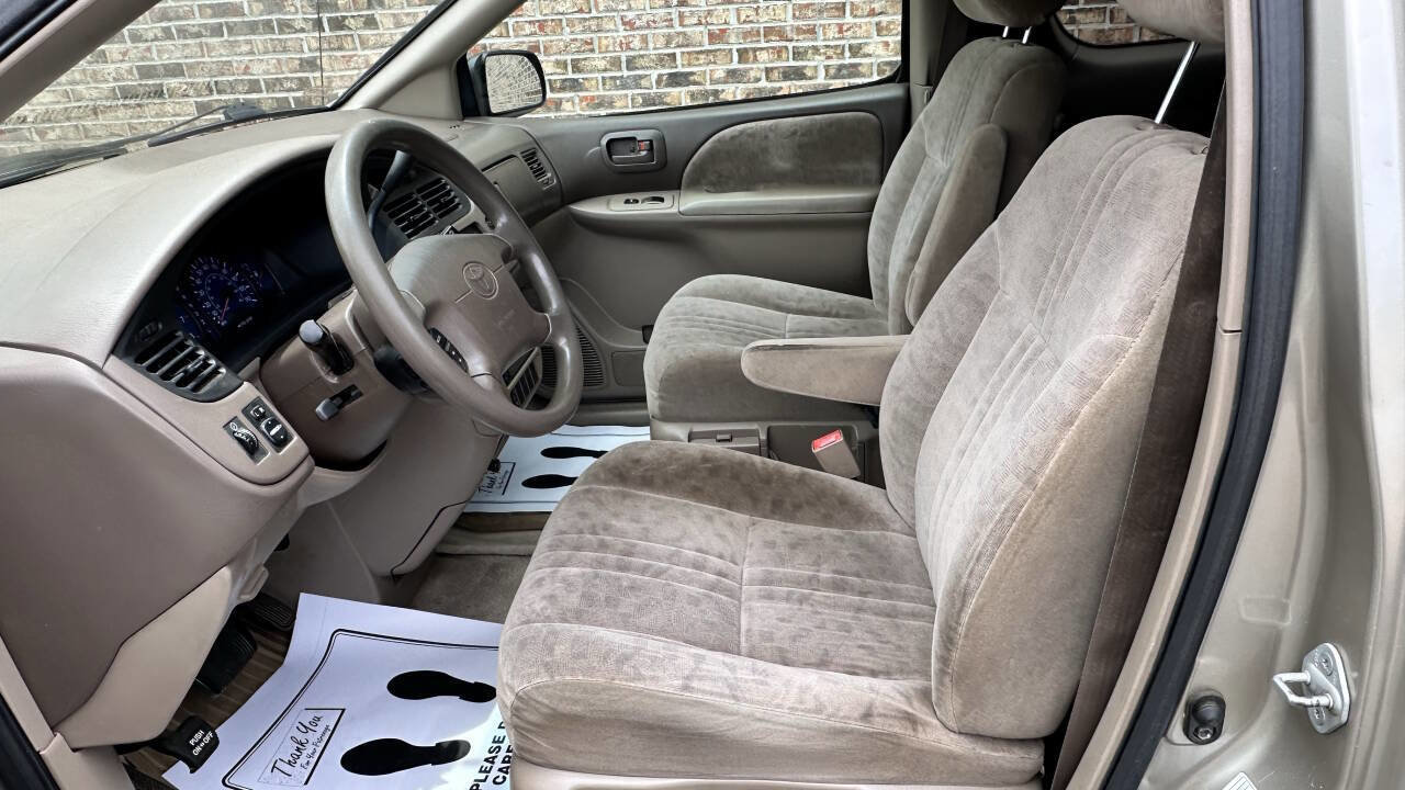Used 2001 Toyota Sienna LE FWD image 5