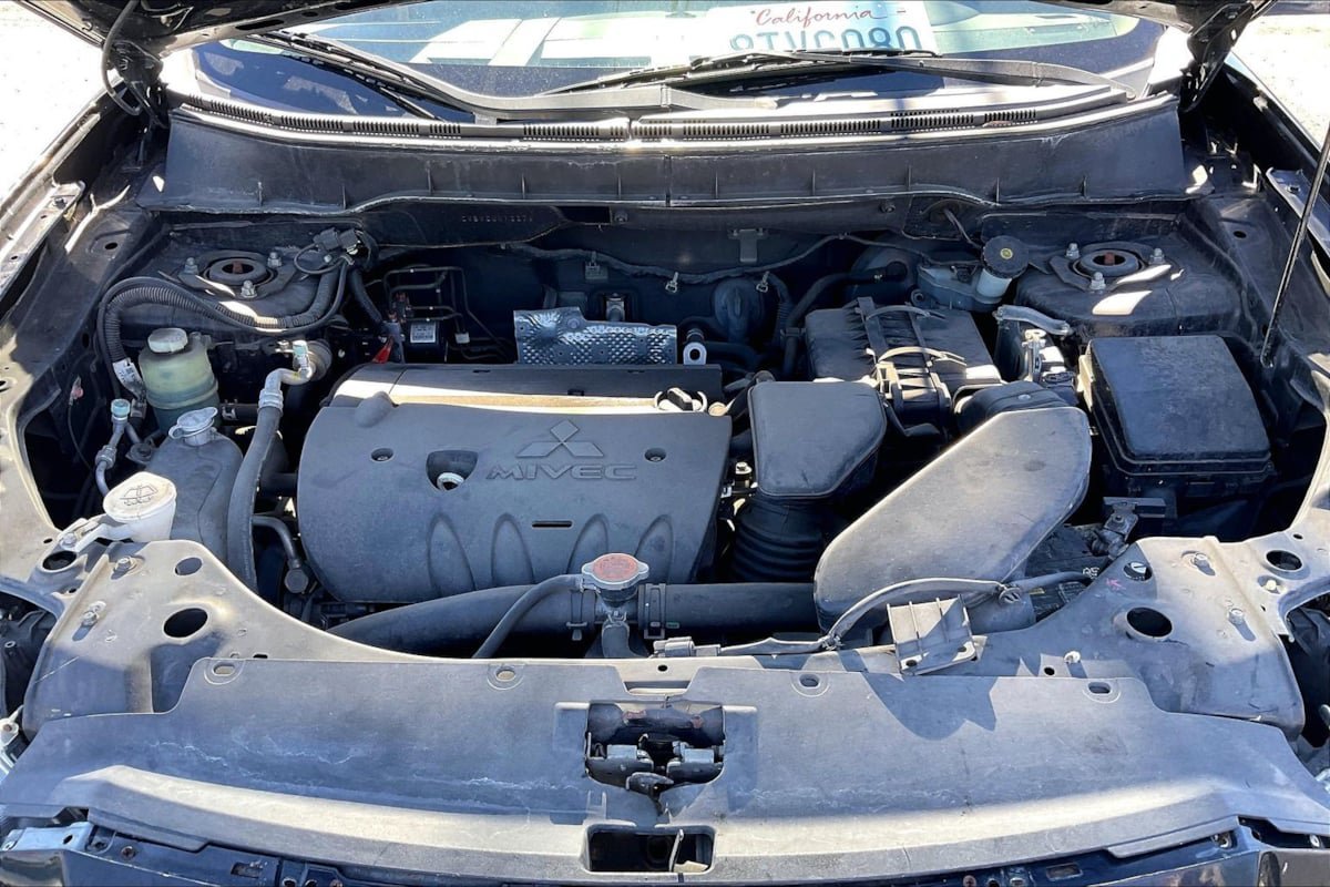 Used 2012 Mitsubishi Outlander SE FWD image 10