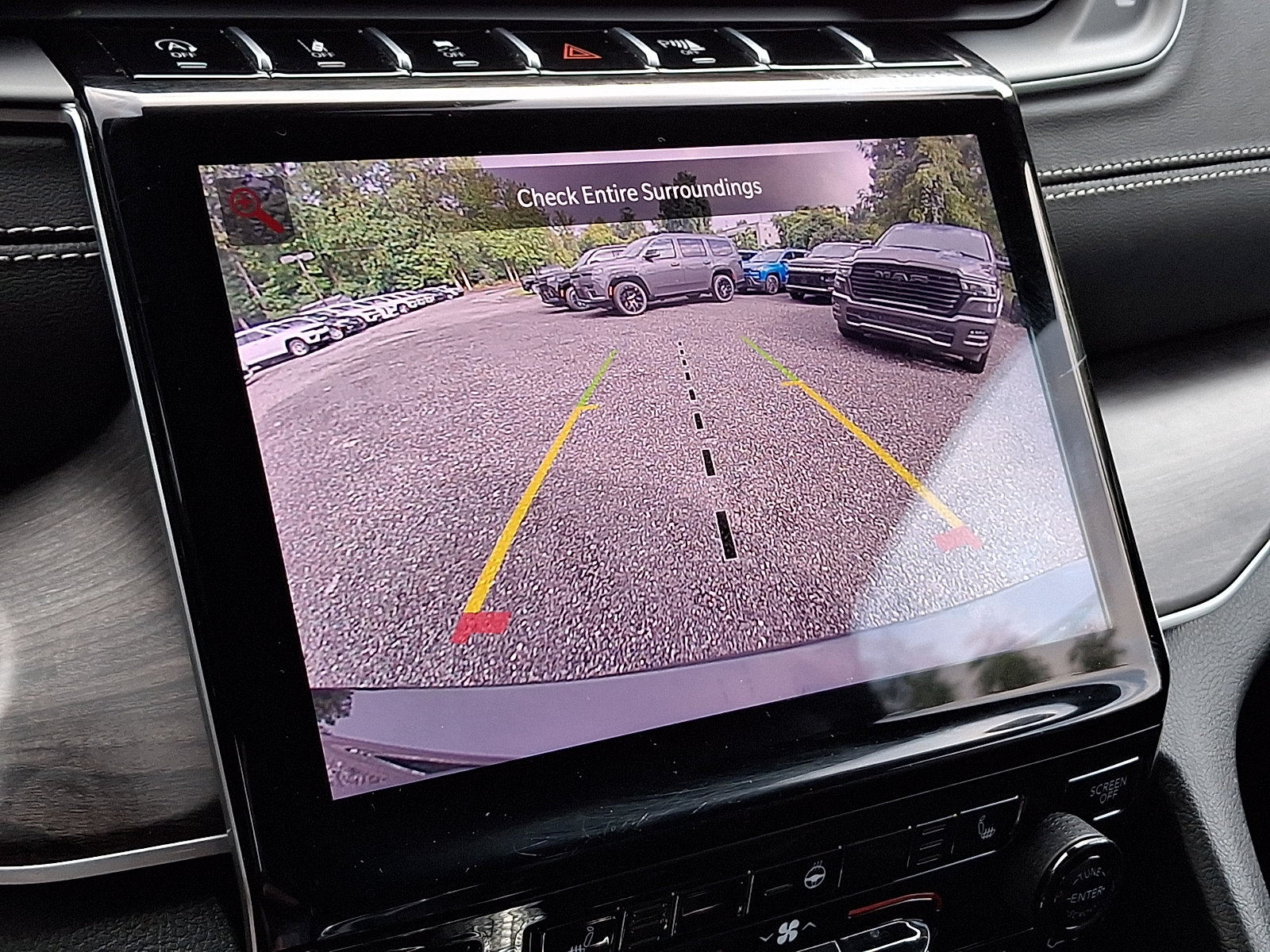 Certified 2025 Jeep Grand Cherokee L Limited AWD/4WD image 17