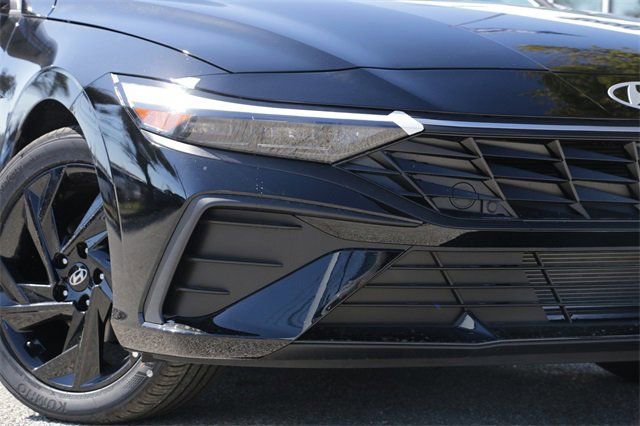 Used 2026 Hyundai Elantra Sport image 3