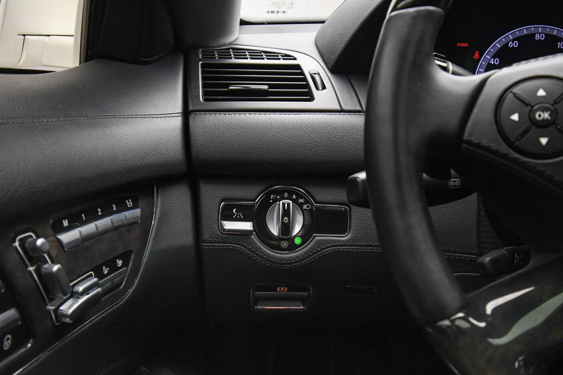 Used 2014 Mercedes-Benz CL 550 4MATIC image 34