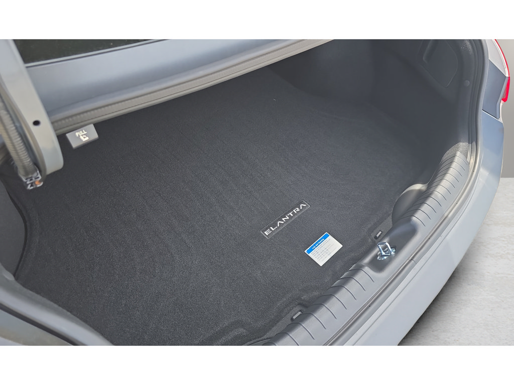 New 2026 Hyundai Elantra Sport FWD image 9