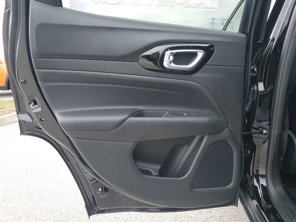 New 2026 Jeep Compass Limited AWD/4WD image 17