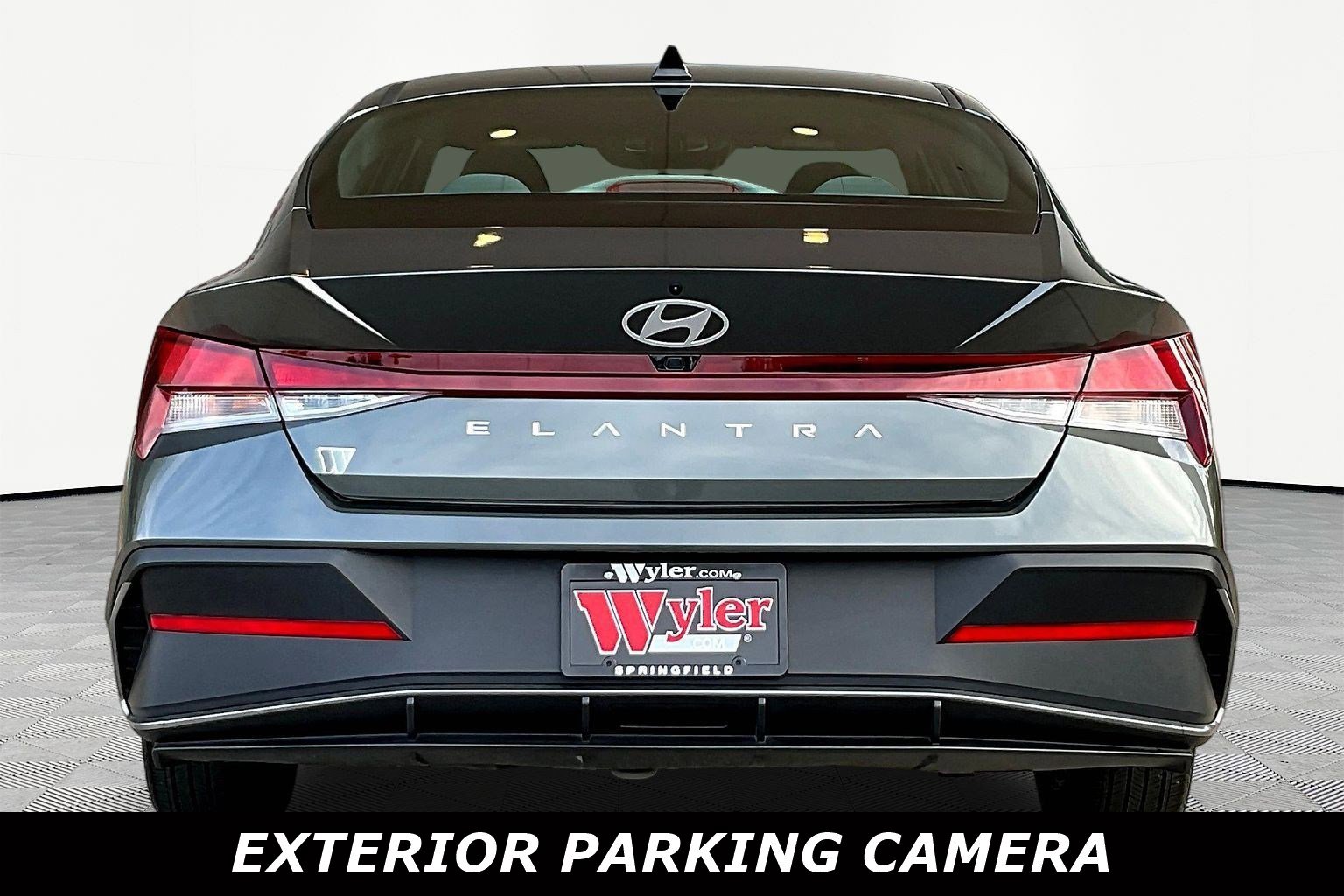 Used 2024 Hyundai Elantra SEL FWD image 5