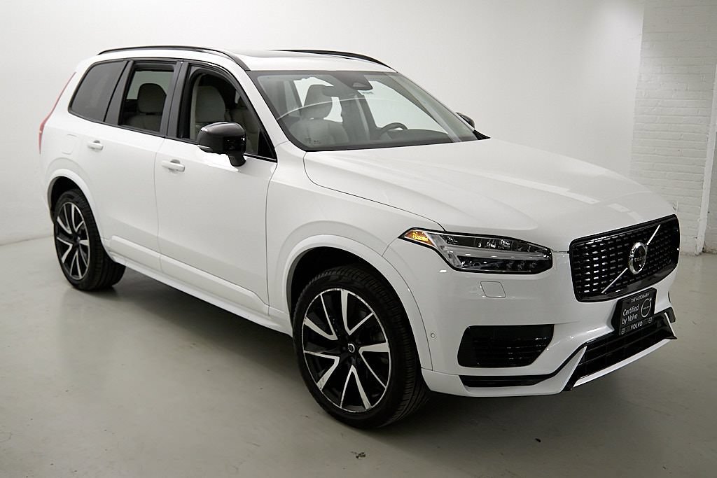 Used 2023 Volvo XC90 T8 Plus w/ Protection Package Premier AWD/4WD image 4