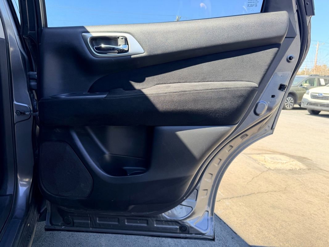 Used 2016 Nissan Pathfinder S image 25