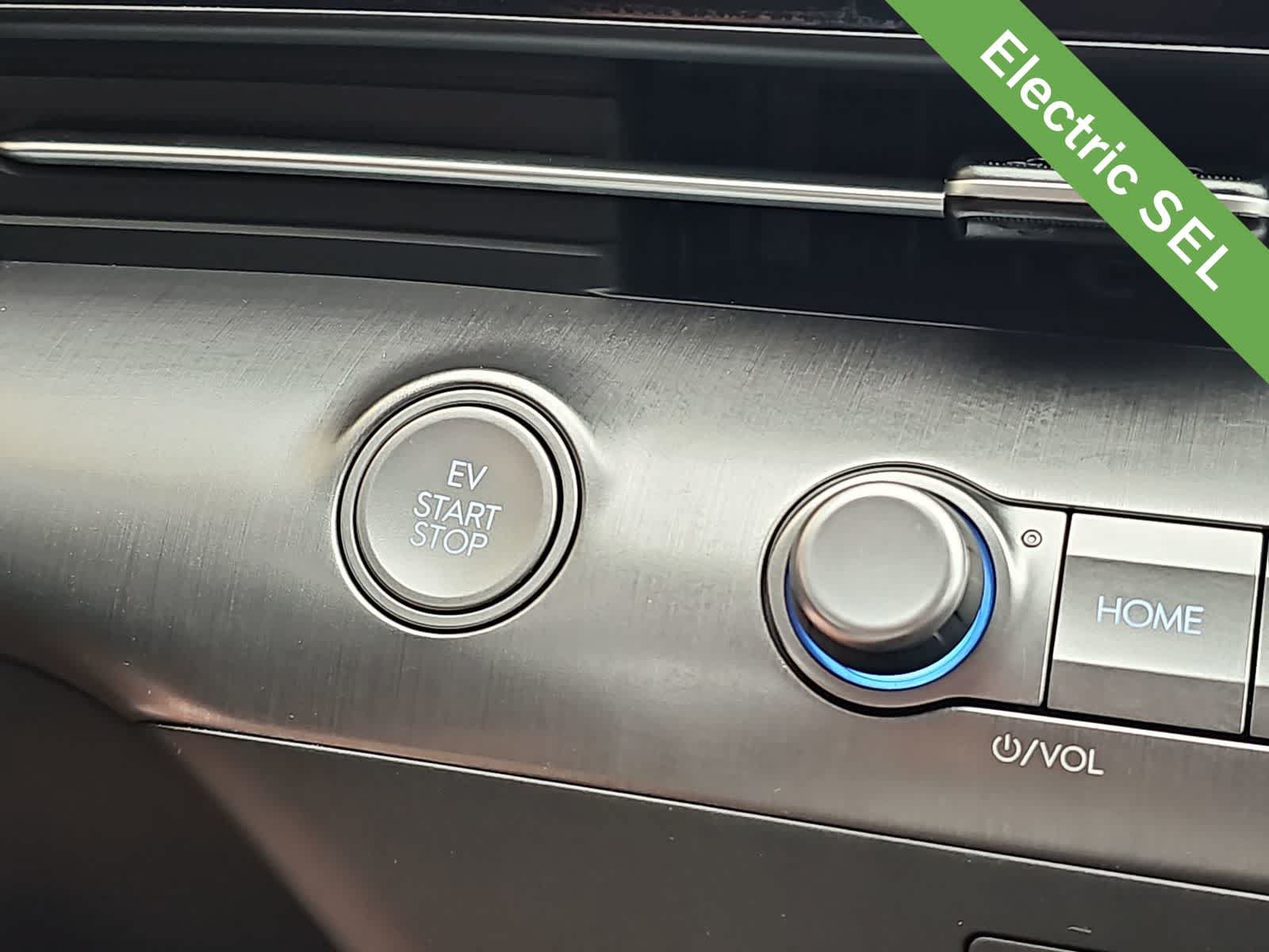 Certified 2024 Hyundai Kona SEL FWD image 24