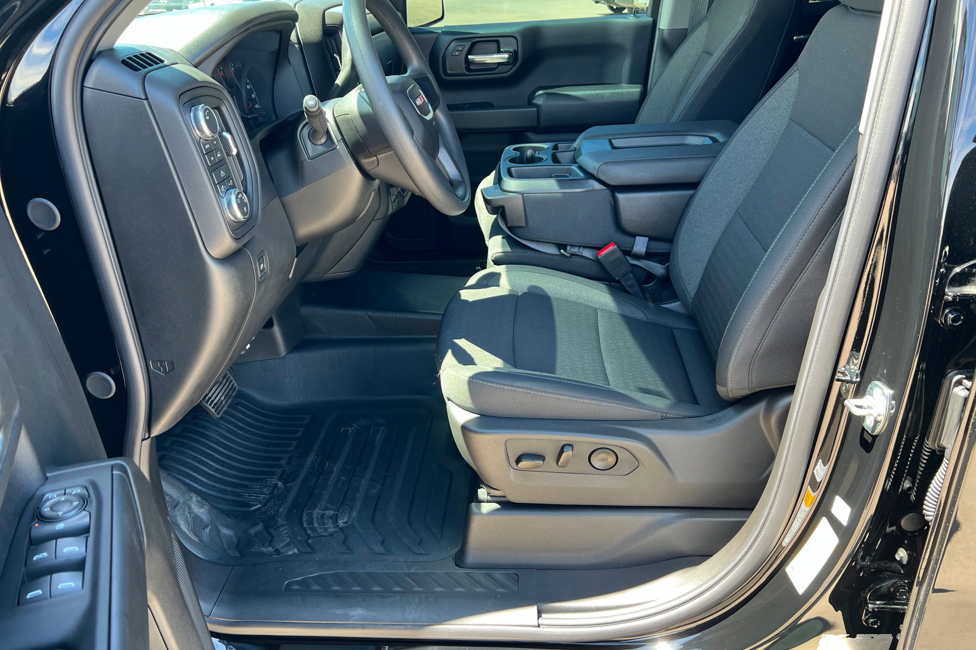 Used 2026 GMC Sierra 1500 Pro w/ Pro Value Package AWD/4WD image 18