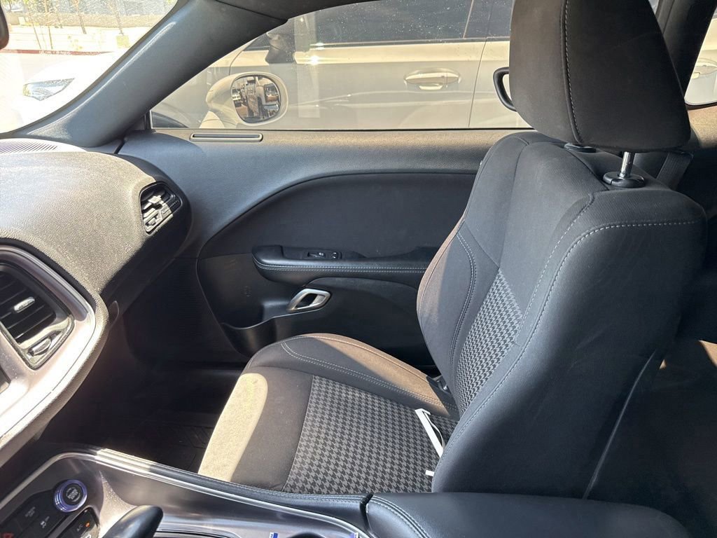 Used 2019 Dodge Challenger SXT RWD image 14