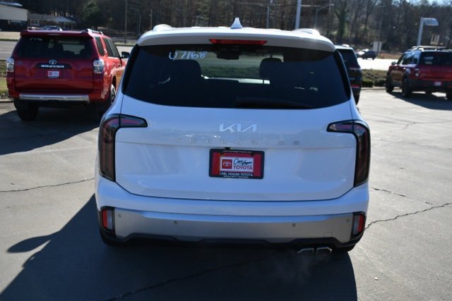 Used 2023 Kia Telluride EX w/ EX Captain's Chair Package image 4