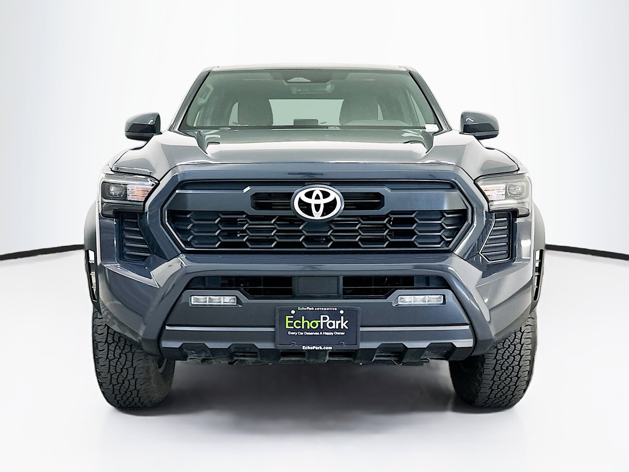 Used 2025 Toyota Tacoma TRD Off-Road image 2