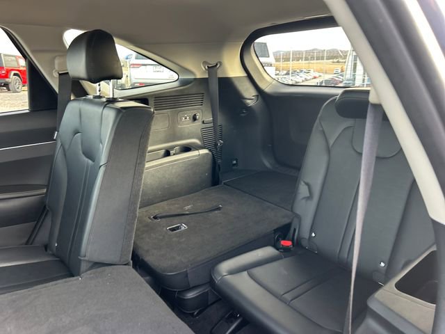 Used 2024 Kia Sorento S image 37