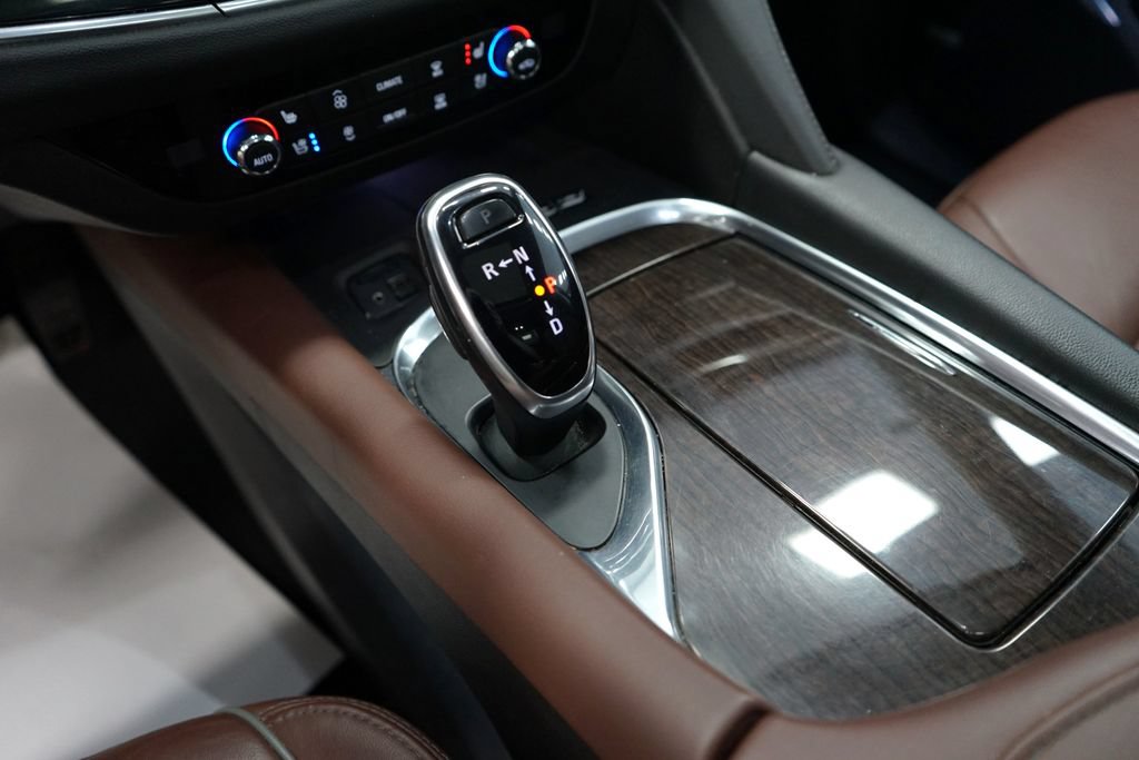 Used 2021 Buick Enclave Avenir w/ Avenir Technology Package AWD/4WD image 44