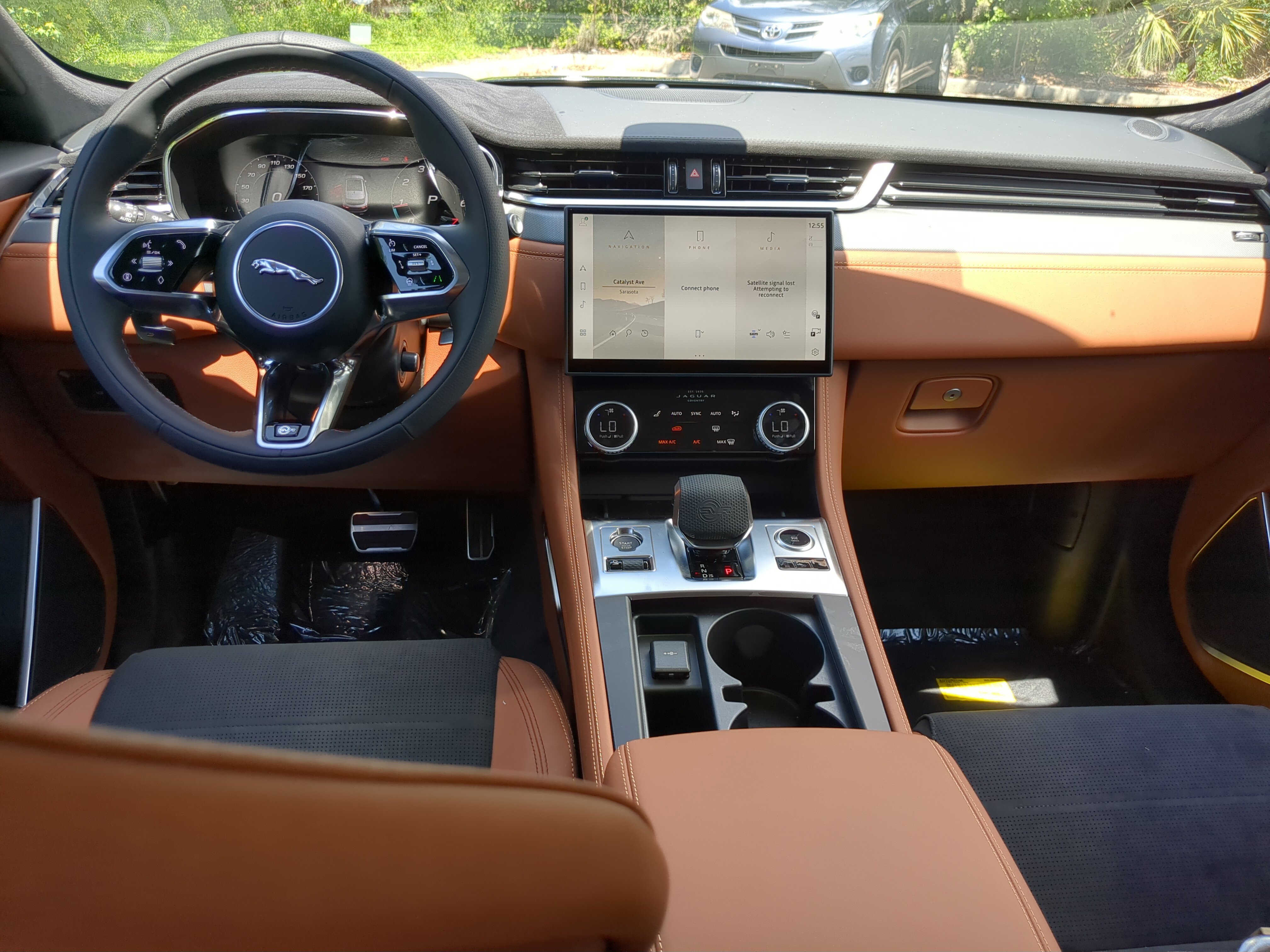 New 2026 Jaguar F-PACE SVR 575 Edition image 13