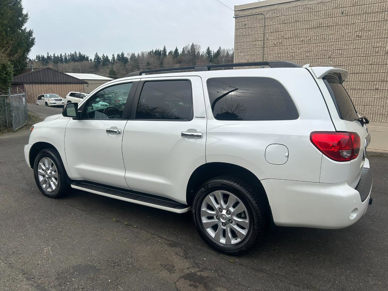 Used 2016 Toyota Sequoia Platinum AWD/4WD image 7