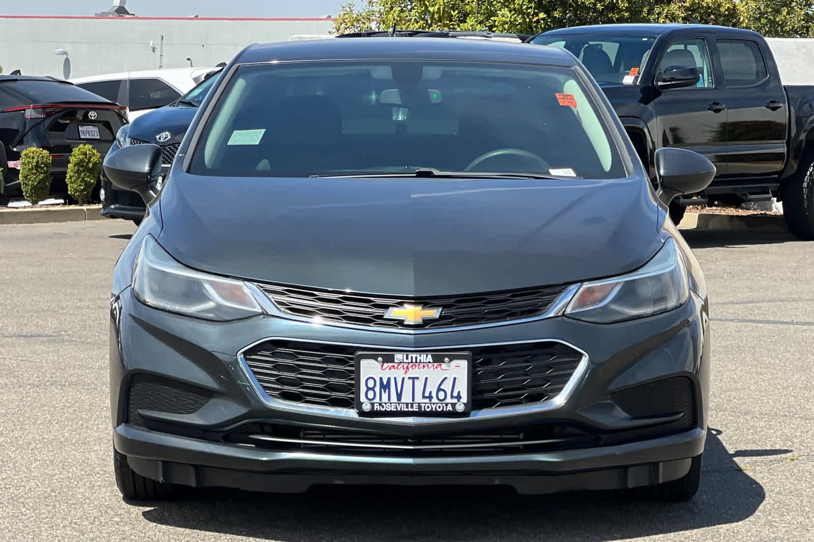 Used 2018 Chevrolet Cruze LT FWD image 10