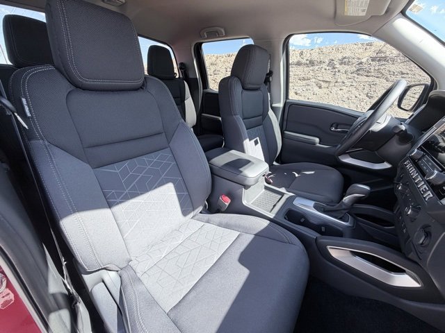 Certified 2025 Nissan Frontier SV image 31