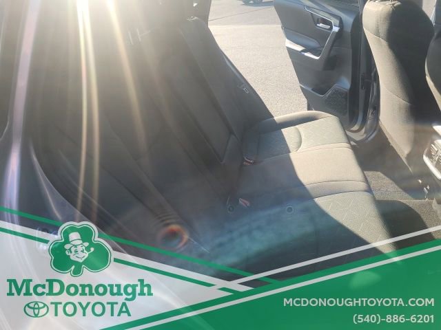 Used 2025 Toyota RAV4 XLE AWD/4WD image 14