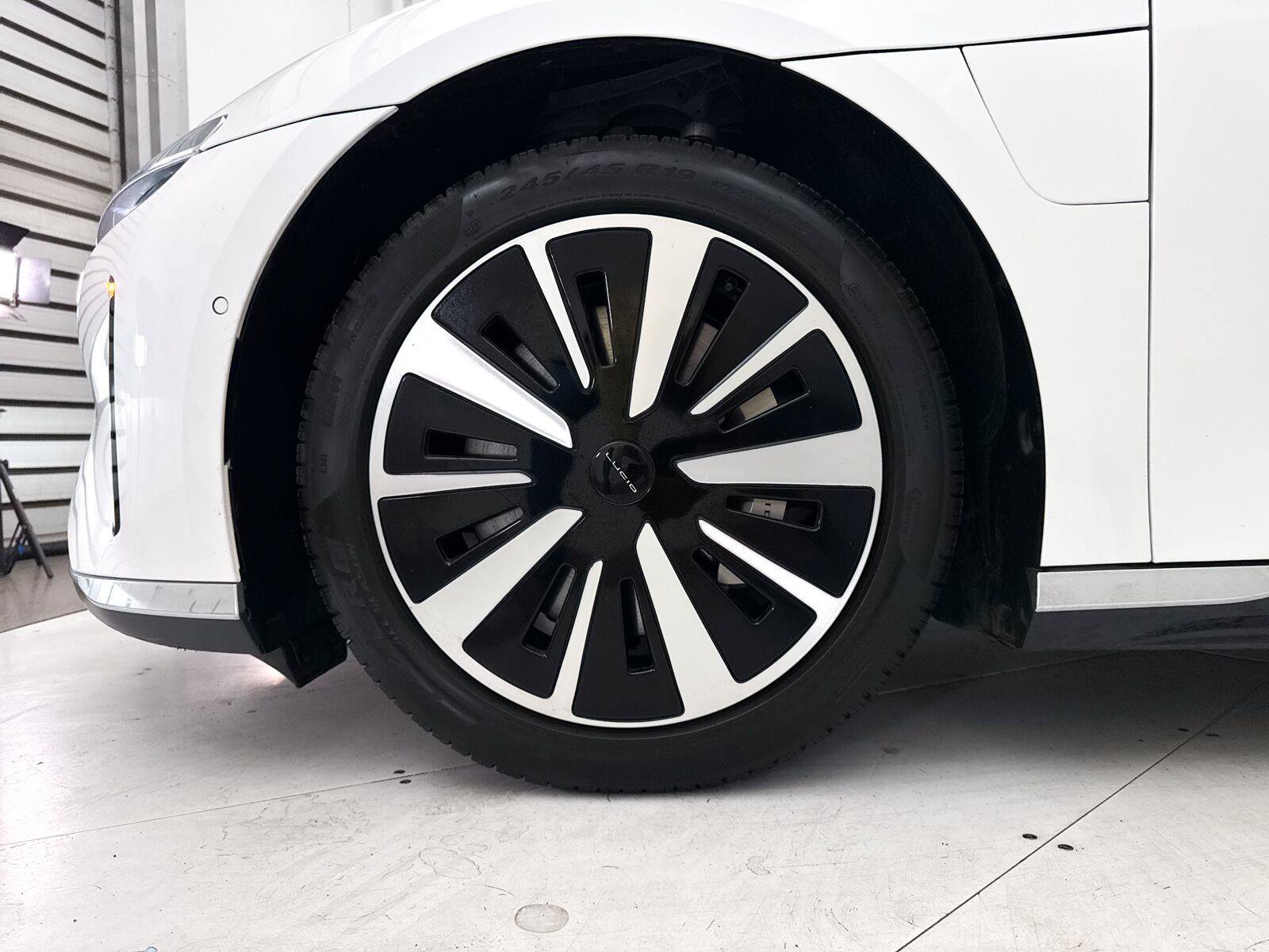 Used 2024 Lucid Air Pure RWD image 13