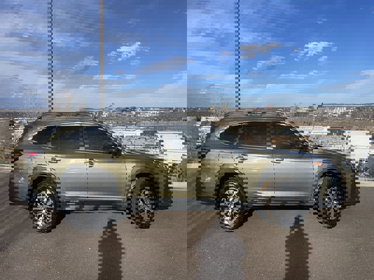 Used 2024 Subaru Outback Premium image 8