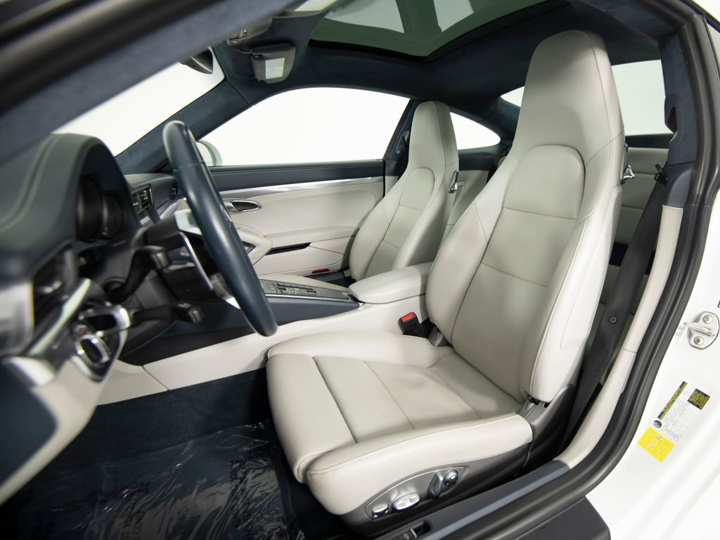 Certified 2017 Porsche 911 Carrera 4S image 5