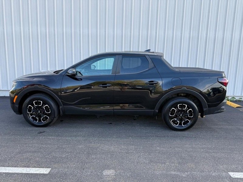 Used 2022 Hyundai Santa Cruz SEL image 2