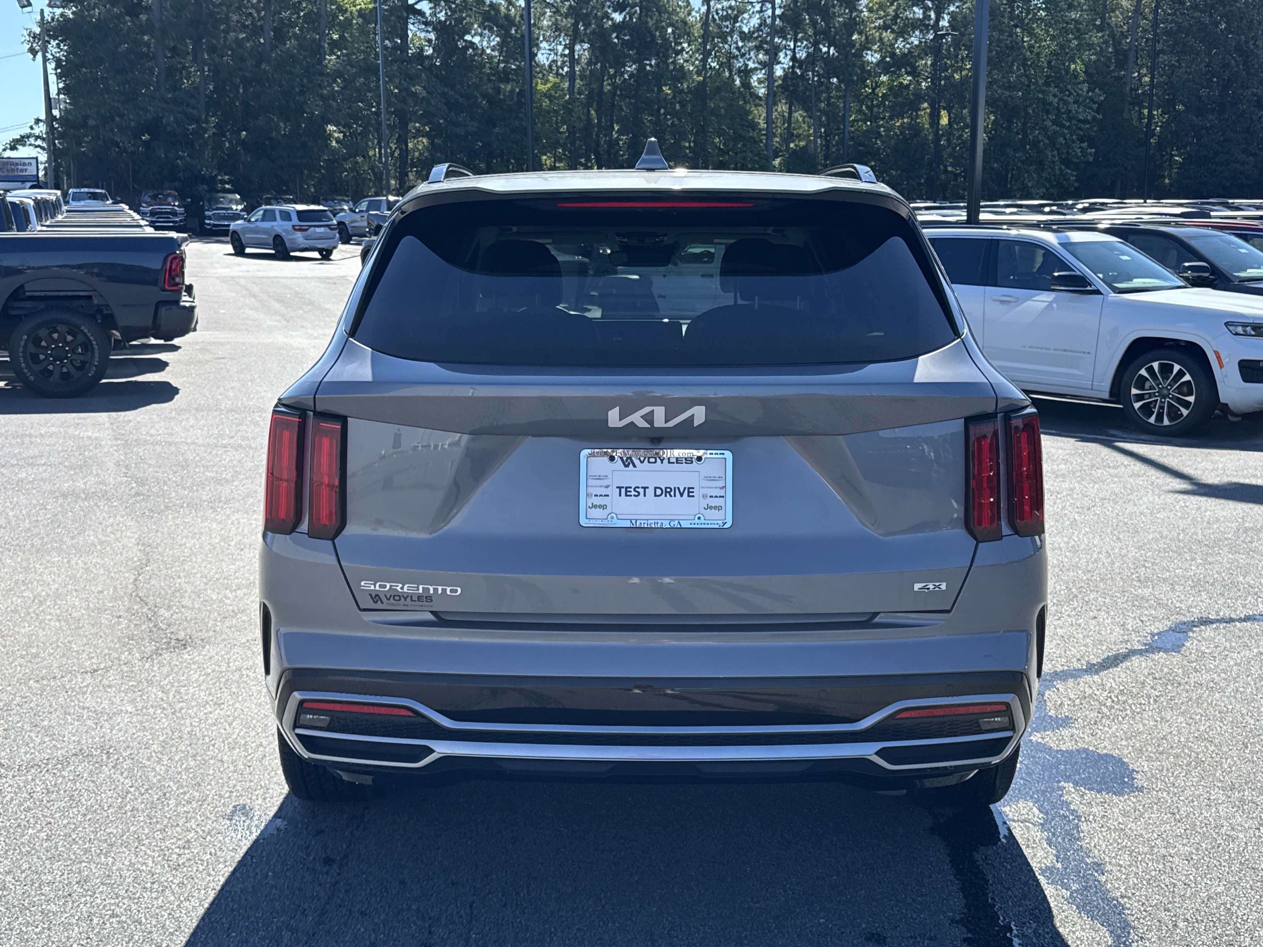 Used 2023 Kia Sorento SX image 7