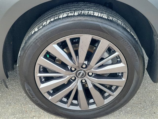Certified 2024 Nissan Pathfinder SL w/ SL Premium Package FWD image 9