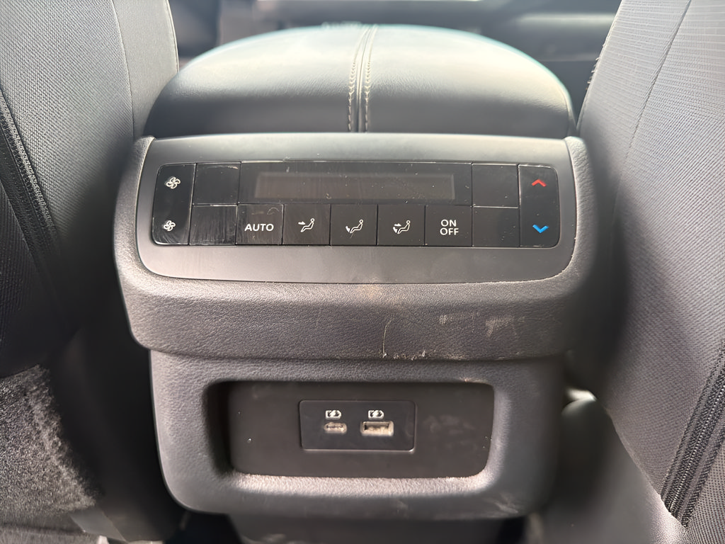 Certified 2024 Nissan Pathfinder SV FWD image 26
