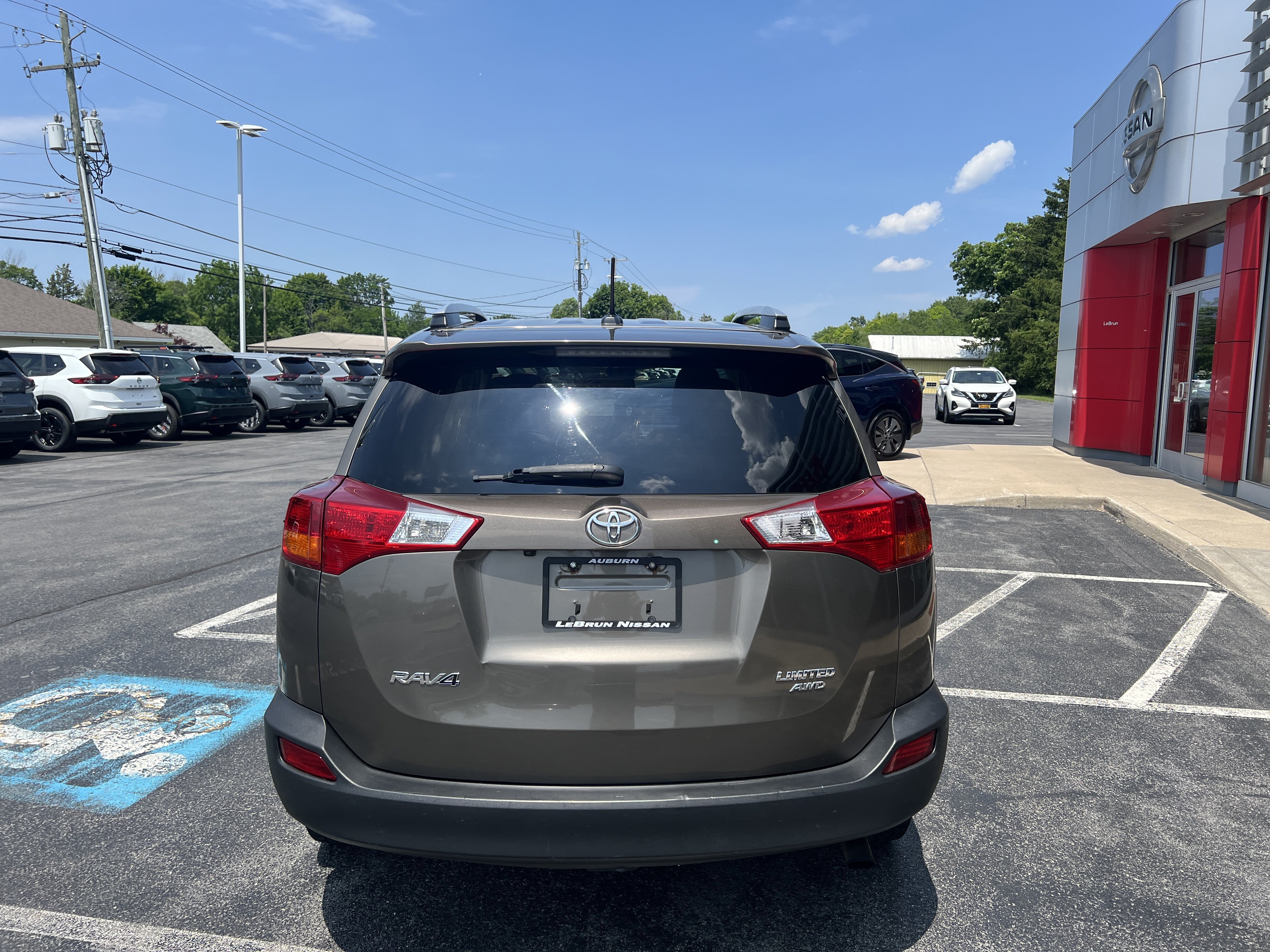 Used 2014 Toyota RAV4 Limited w/ Technology Package AWD/4WD image 6