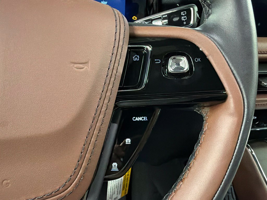 New 2027 Lincoln Aviator Reserve AWD/4WD image 17