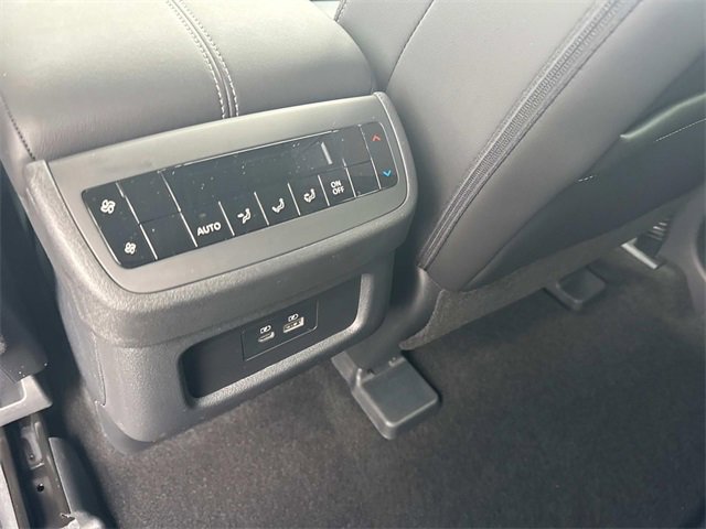 New 2025 Nissan Pathfinder SL image 18