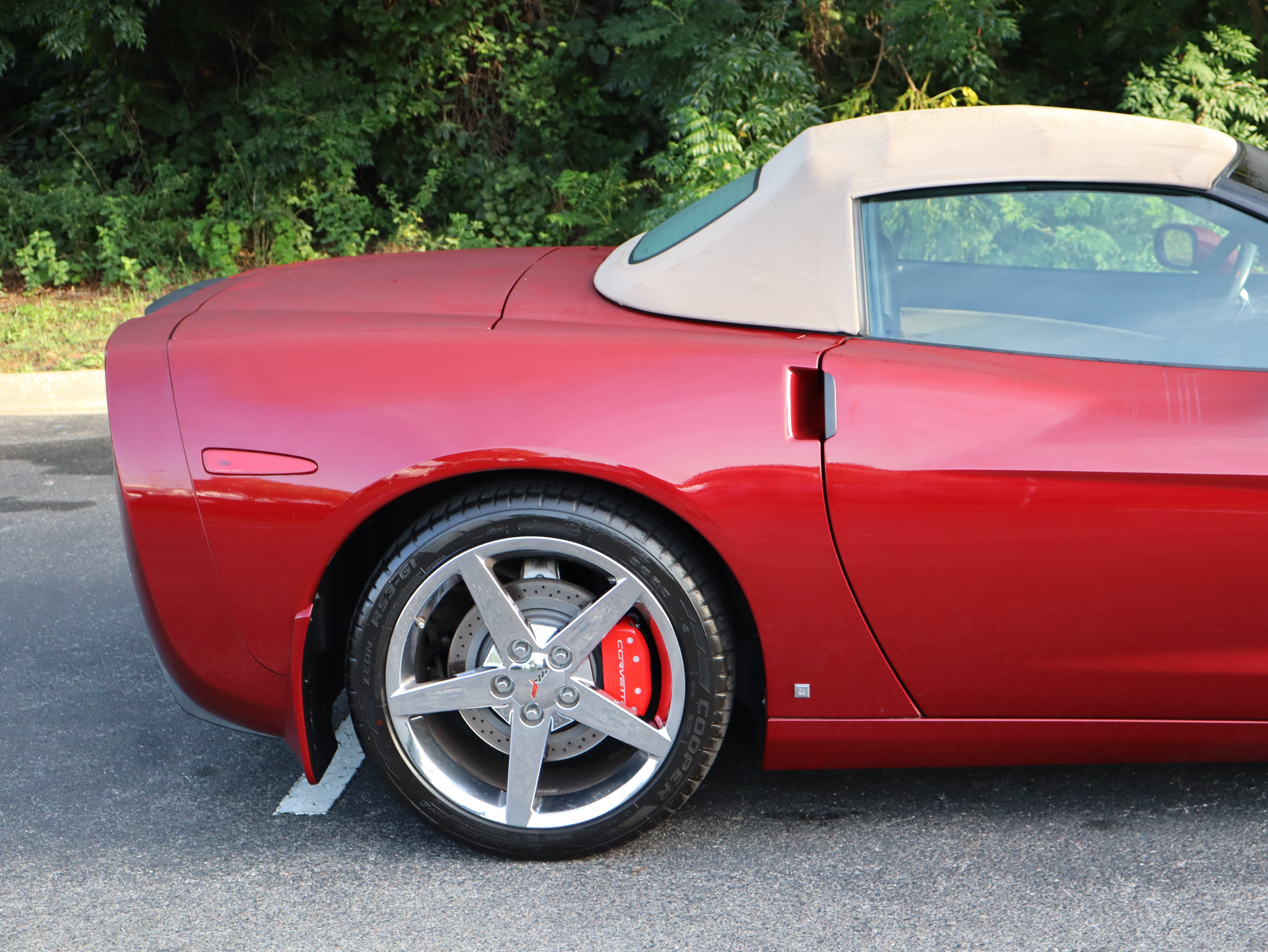 Used 2007 Chevrolet Corvette Convertible w/ Preferred Equipment Group RWD image 12