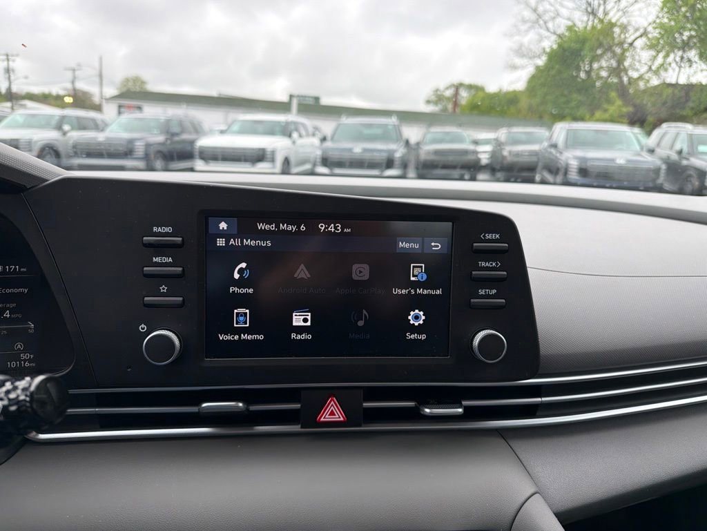 Certified 2023 Hyundai Elantra SE FWD image 19