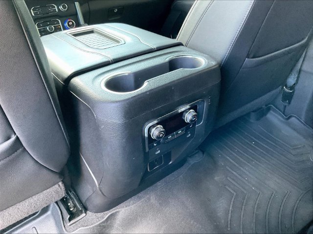 Used 2022 GMC Yukon XL SLT w/ SLT Premium Package AWD/4WD image 12