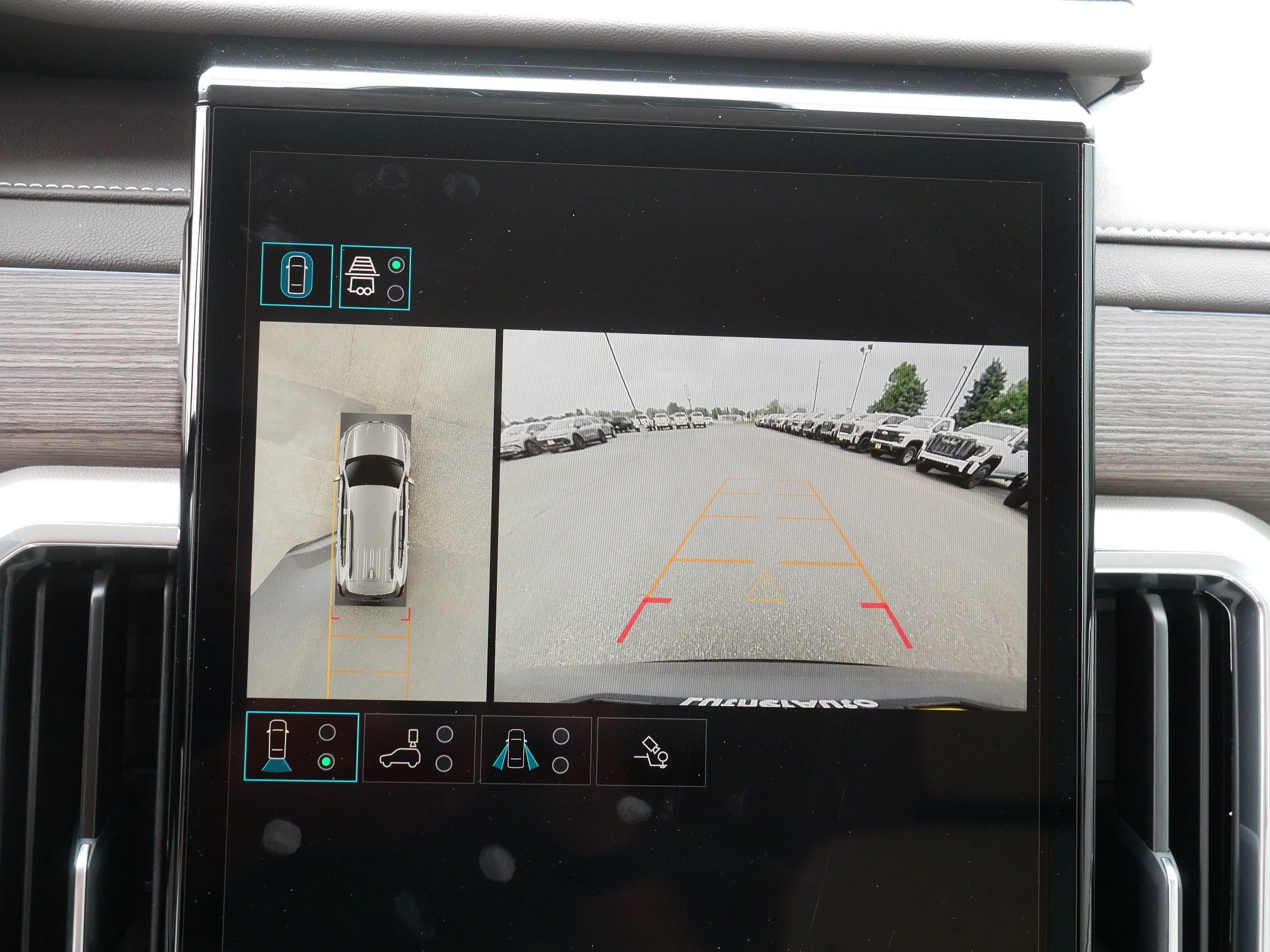 Used 2026 GMC Acadia Denali w/ Super Cruise Package FWD image 27