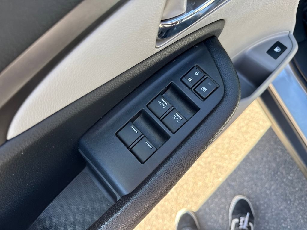 Used 2017 Honda Pilot LX image 11