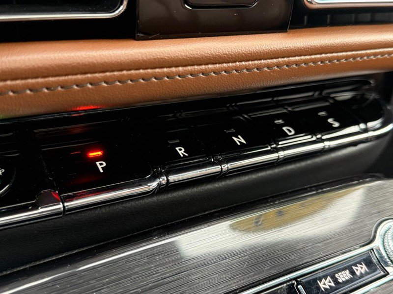 Used 2023 Lincoln Nautilus Reserve image 18