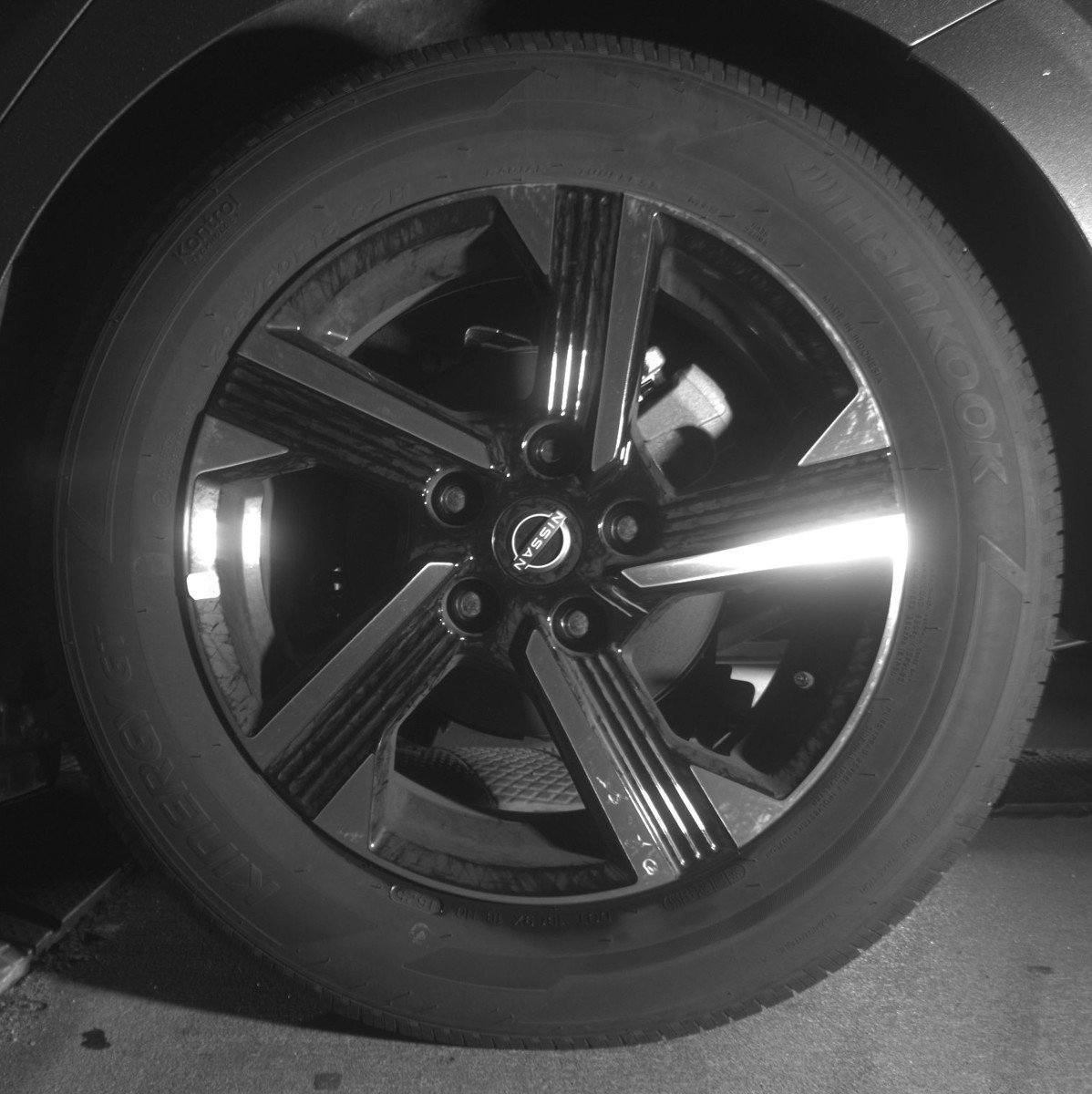 Used 2025 Nissan Sentra SV FWD image 14