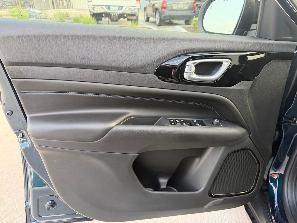New 2026 Jeep Compass Latitude AWD/4WD image 13