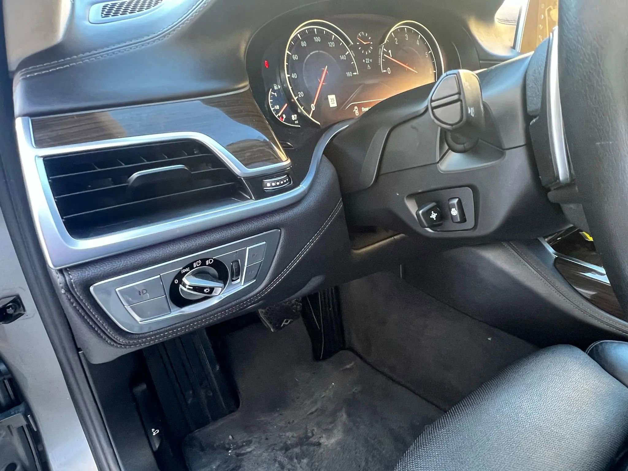 Used 2016 BMW 750i xDrive 750i xDrive Sedan 4D image 24