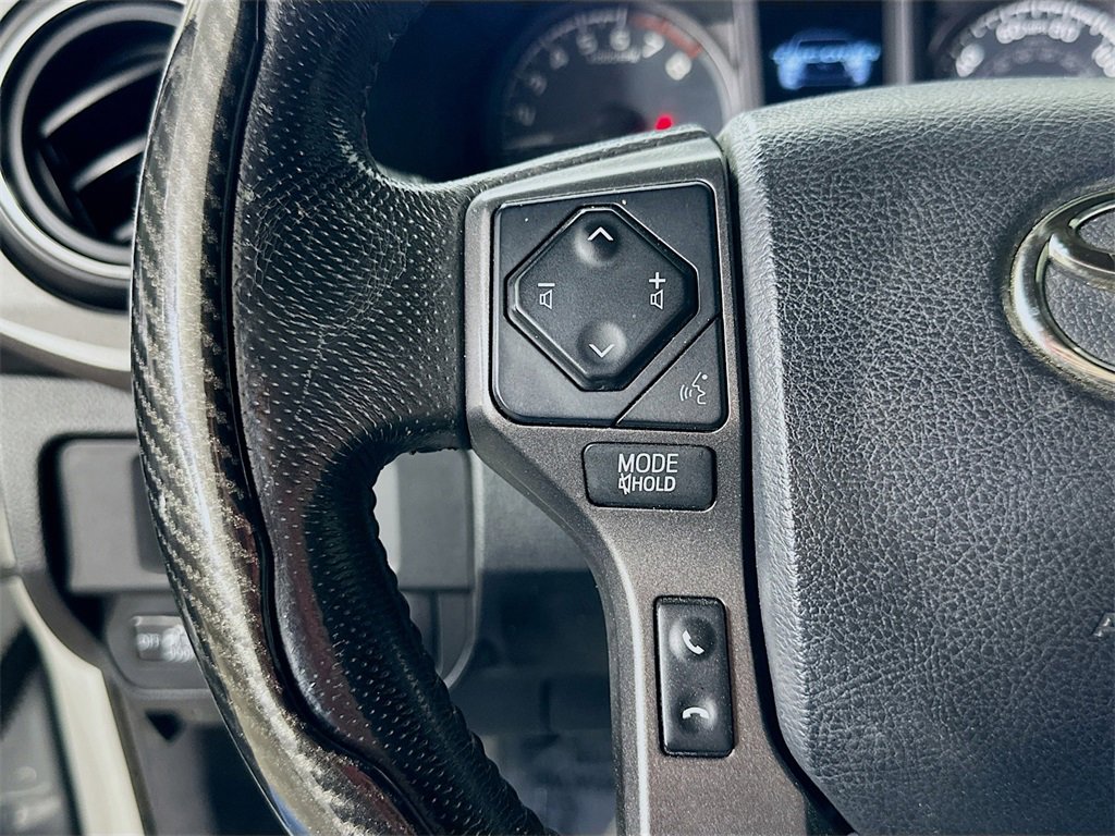 Used 2017 Toyota Tacoma TRD Sport w/ Tow Package image 21