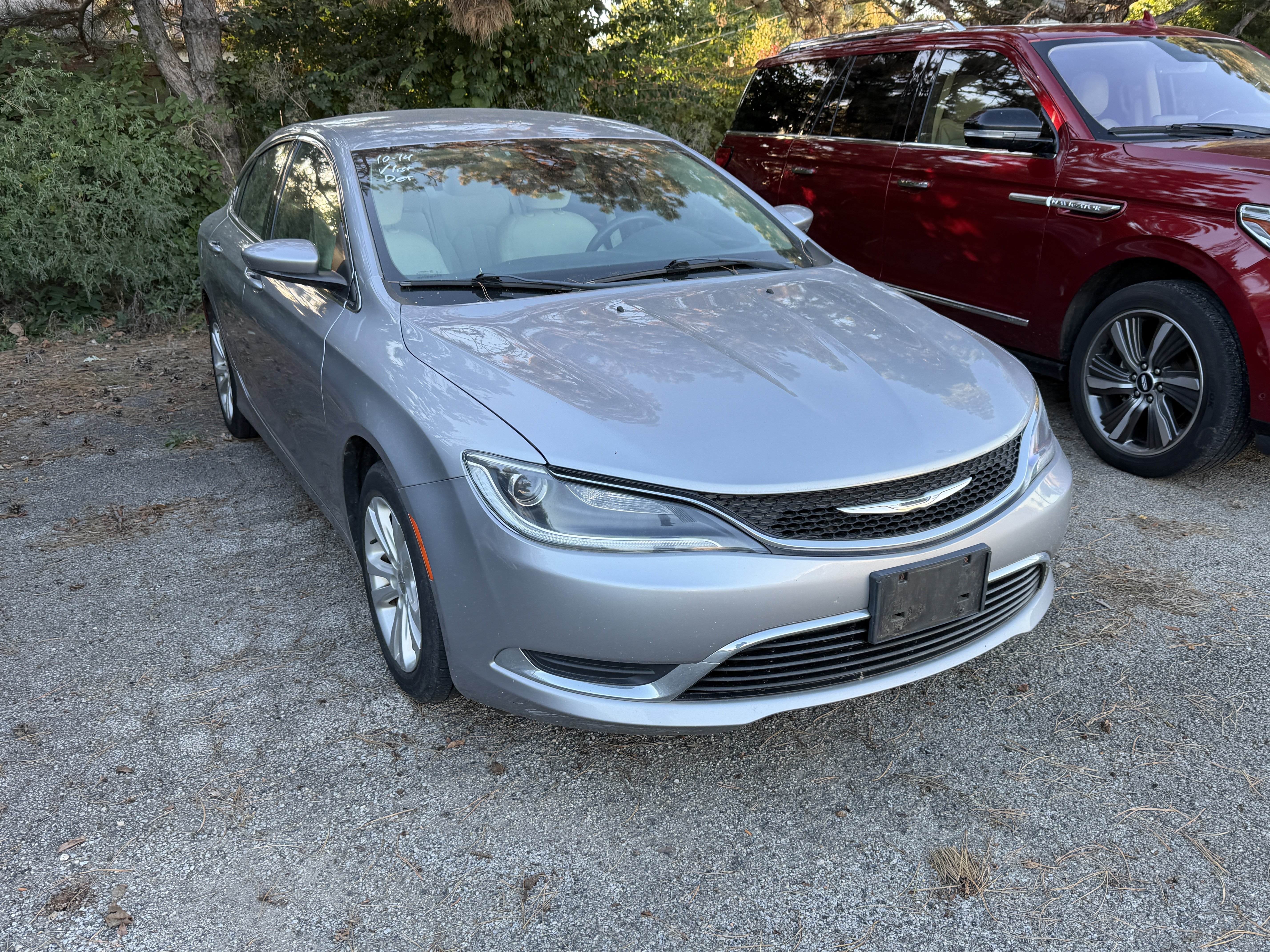 Used 2015 Chrysler 200 Limited FWD image 2