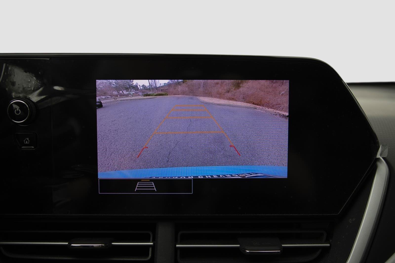 Used 2024 Chevrolet Trax RS w/ Driver Confidence Package image 11