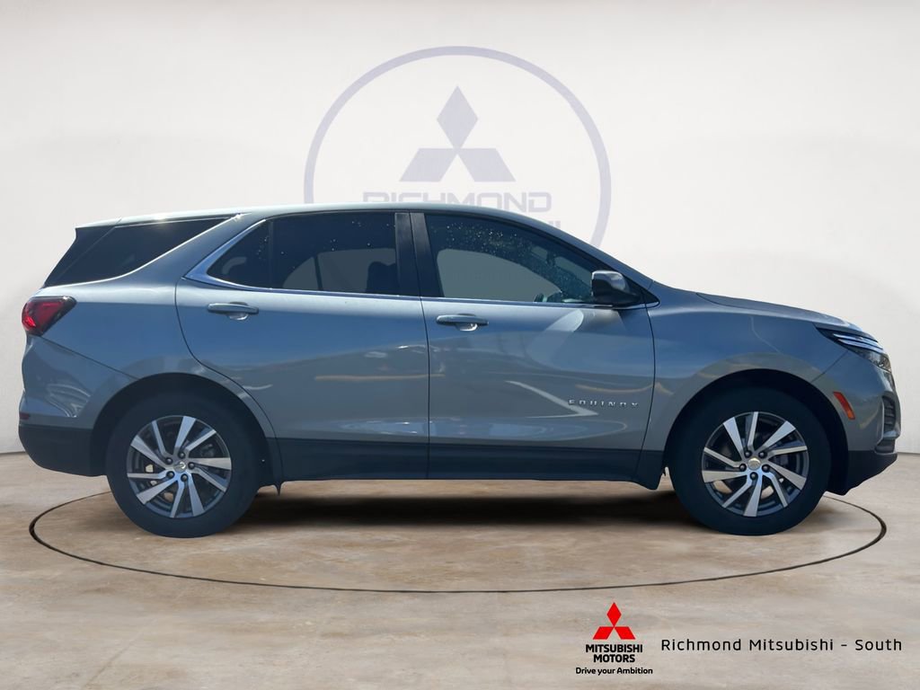 Used 2023 Chevrolet Equinox LT FWD image 2