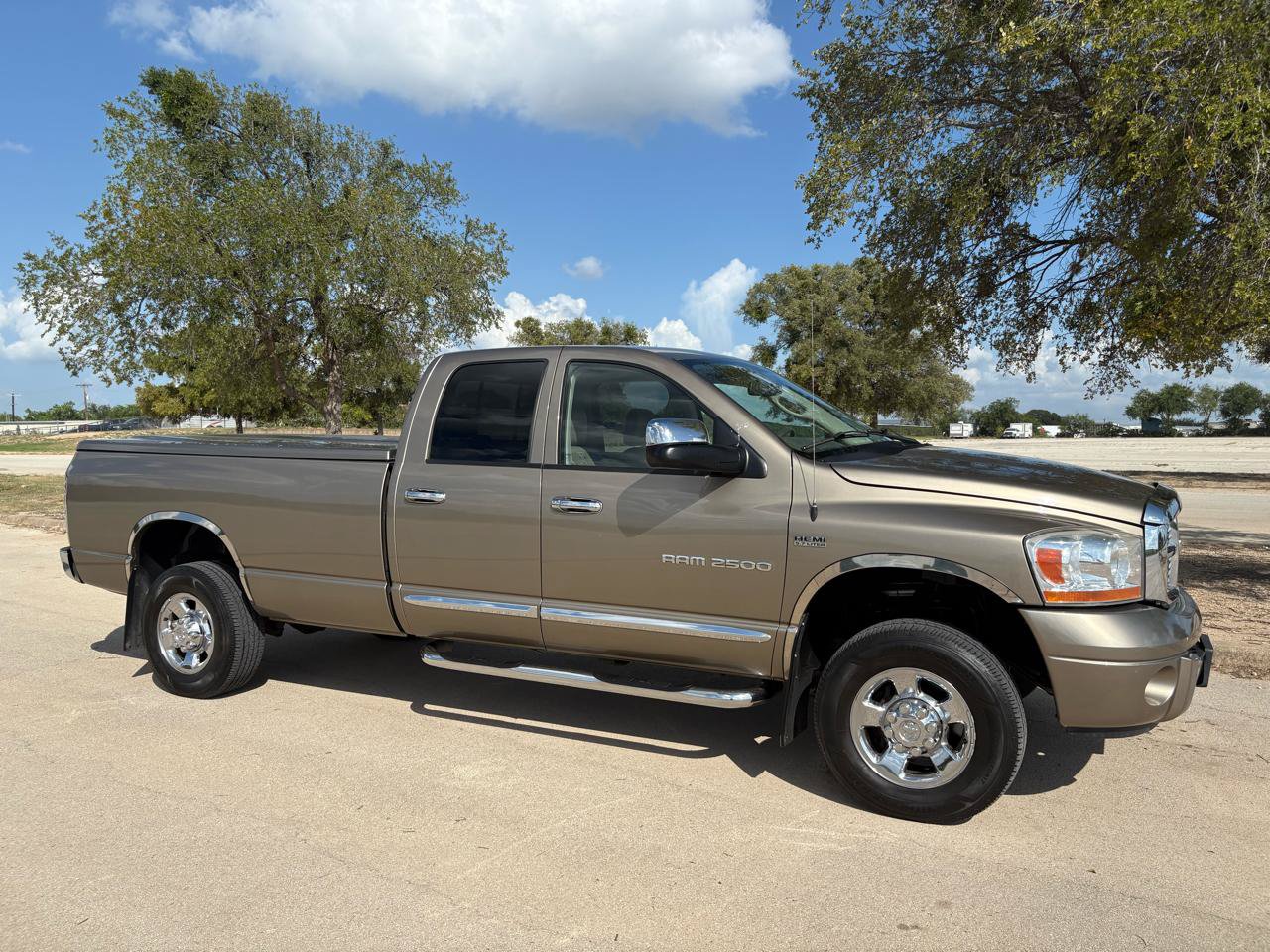 Used 2006 Dodge Ram 2500 Truck Laramie AWD/4WD image 75