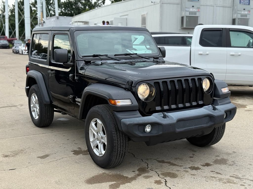 Used 2019 Jeep Wrangler Sport AWD/4WD image 4