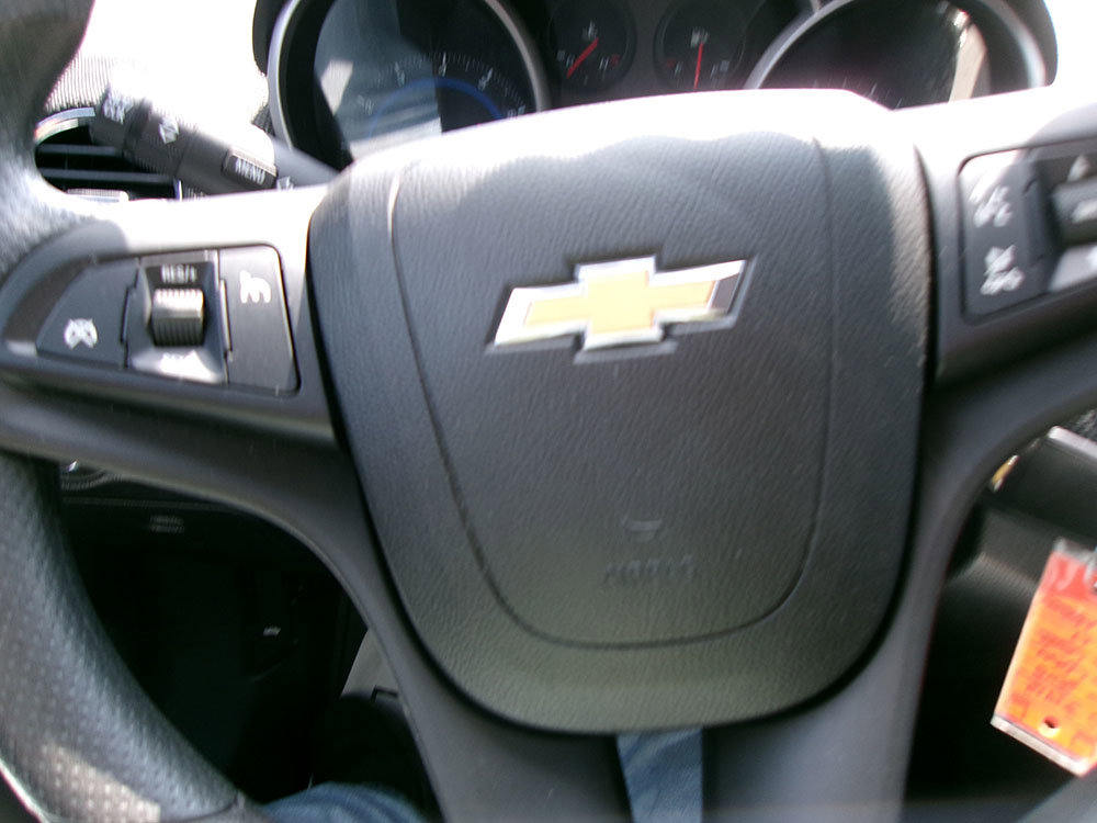 Used 2015 Chevrolet Cruze LT image 17