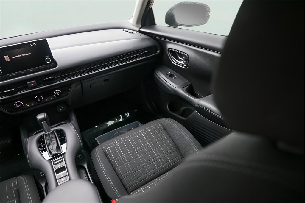 Used 2024 Honda HR-V LX image 29